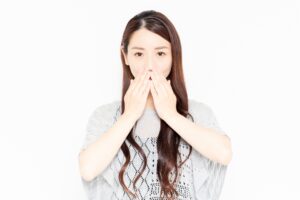 口臭が気になるのは歯周病のサイン？歯科医院で受けられるケア